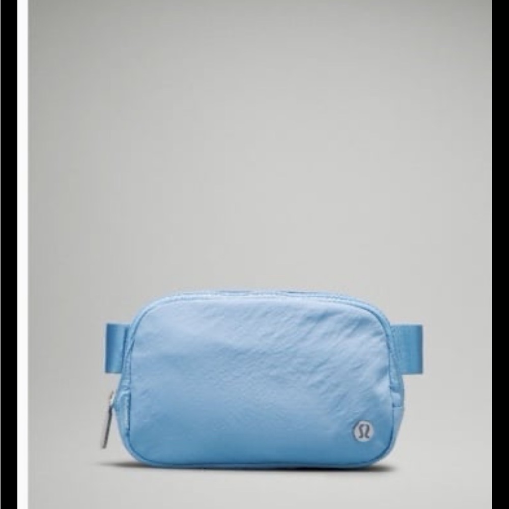 Lululemon Belt Bag in Aero Blue